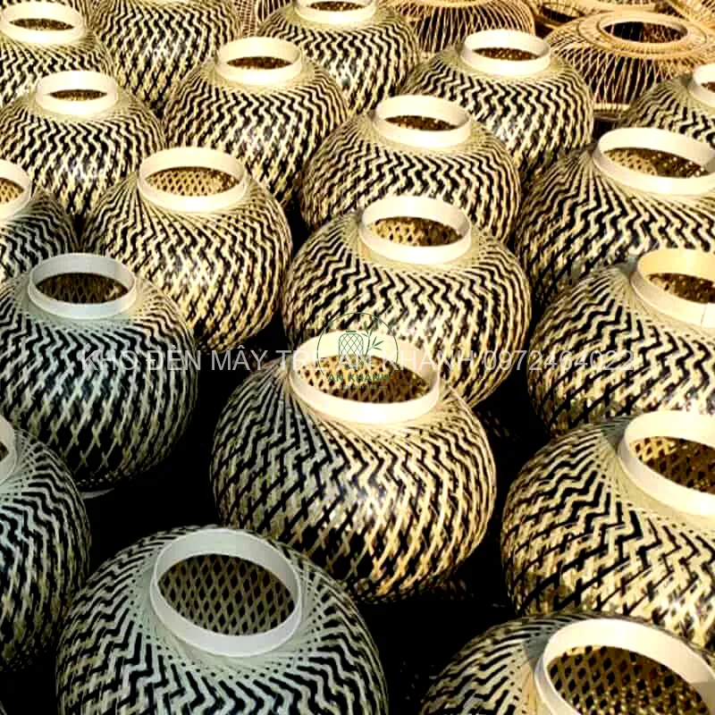 Đèn cầu mây đen trắng